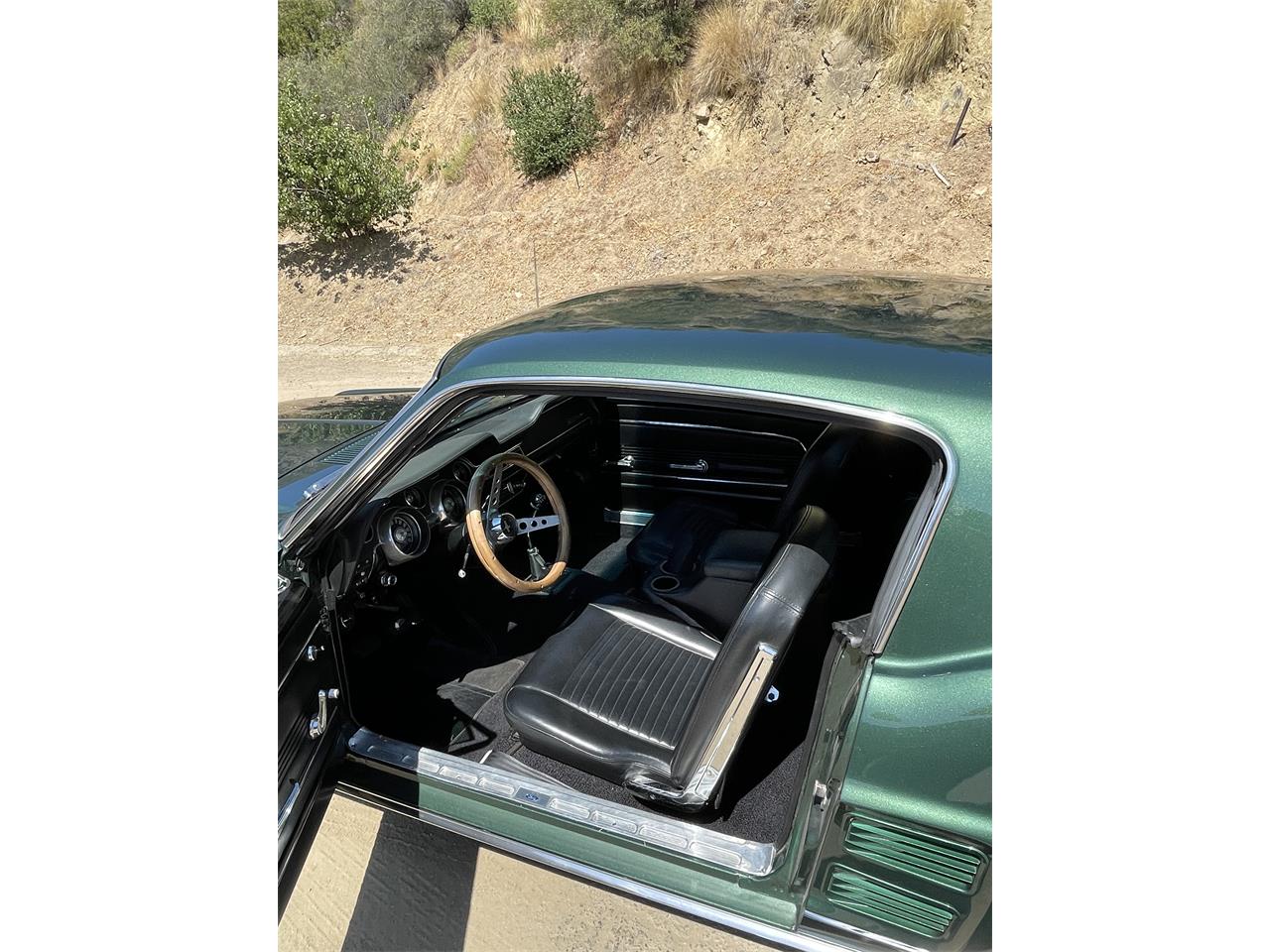 Ford-Mustang-1967-Dark-moss-green-Black-8