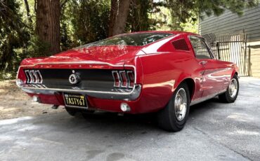 Ford-Mustang-1967-Fastback
