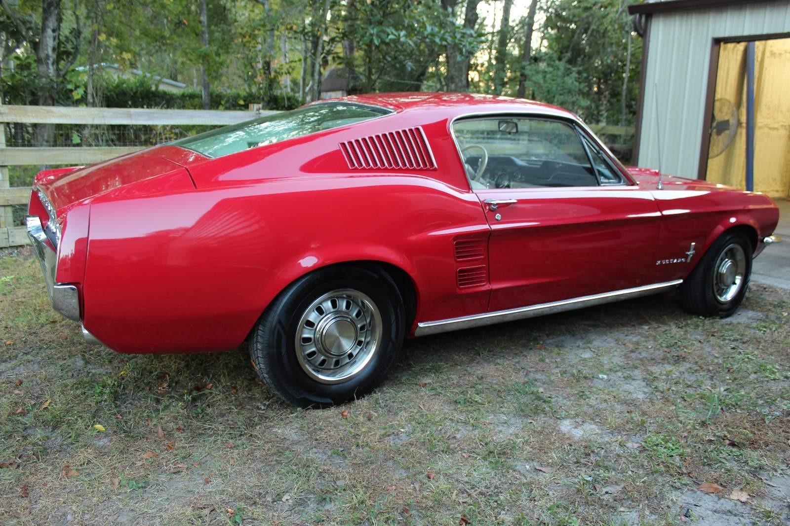 Ford-Mustang-1967-Fastback-5