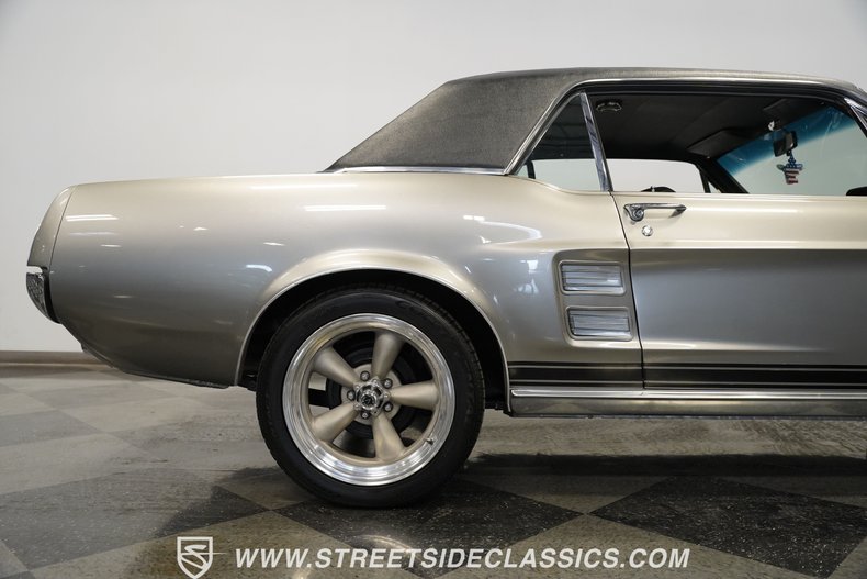 Ford-Mustang-1967-Graphite-Gray-Black-1
