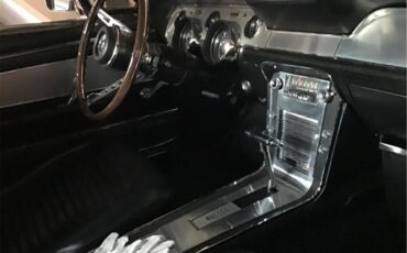 Ford-Mustang-1967-Lime-Gold-Metallic-Black-2