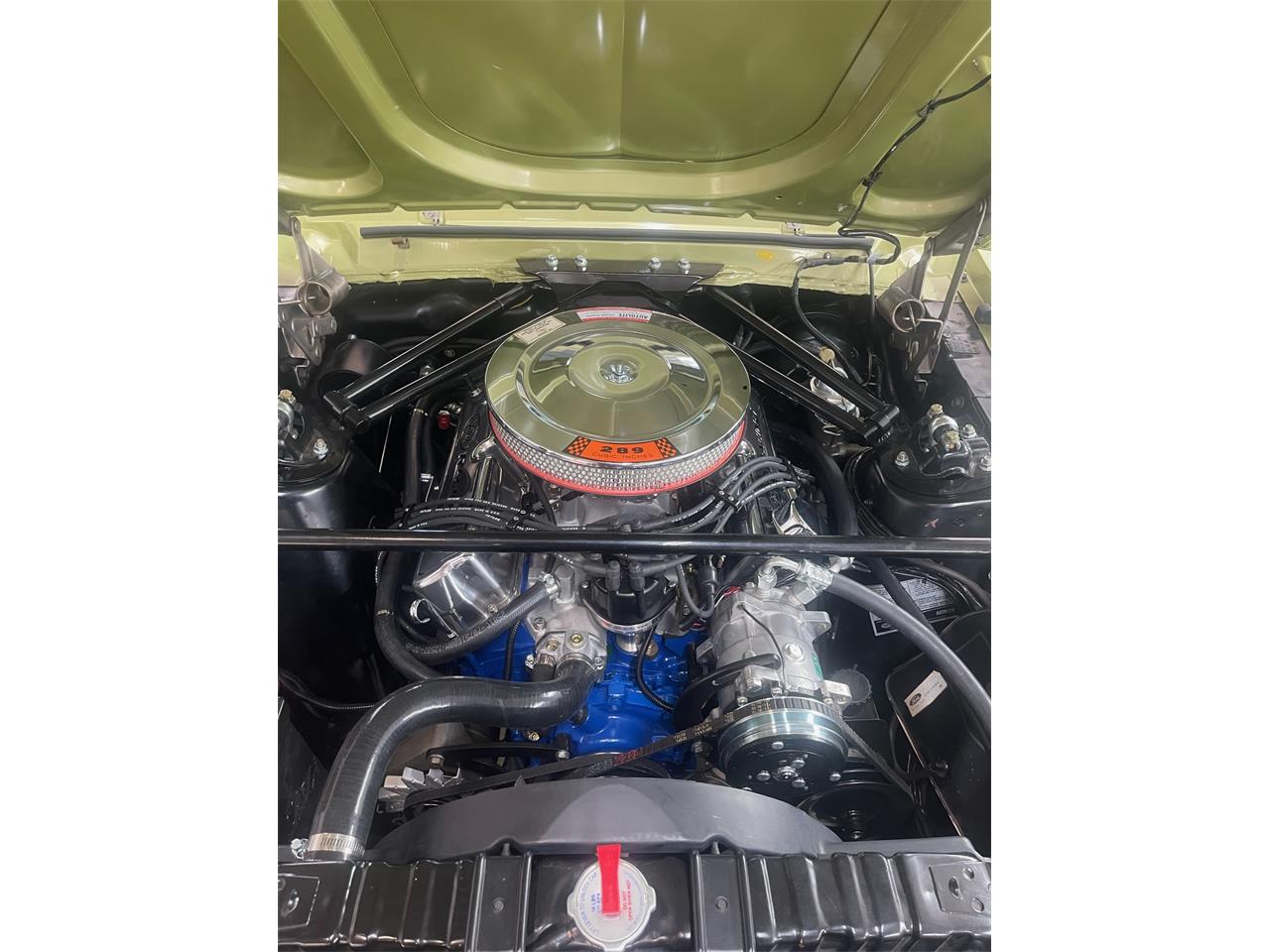 Ford-Mustang-1967-Lime-Gold-Metallic-Black-22