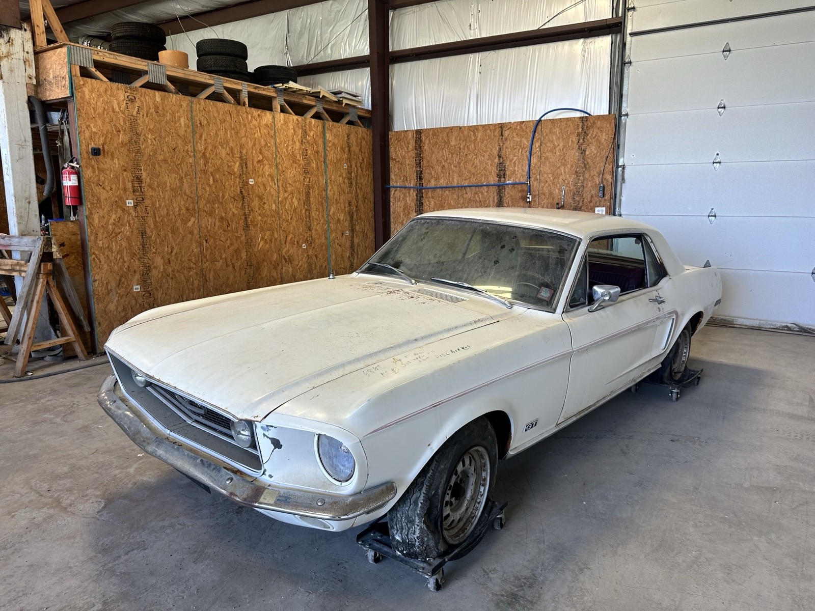 Ford-Mustang-1968-1