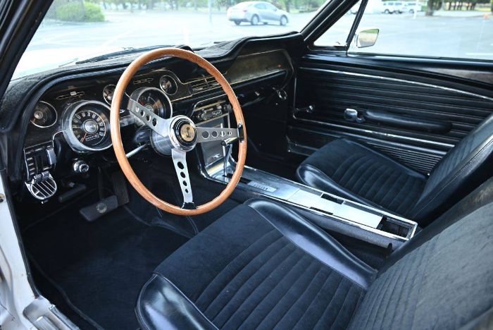 Ford-Mustang-1968-10