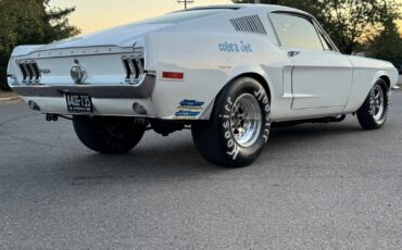 Ford-Mustang-1968-Fastback-4