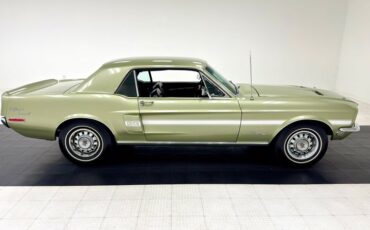 Ford-Mustang-1968-Lime-Gold-Black-11