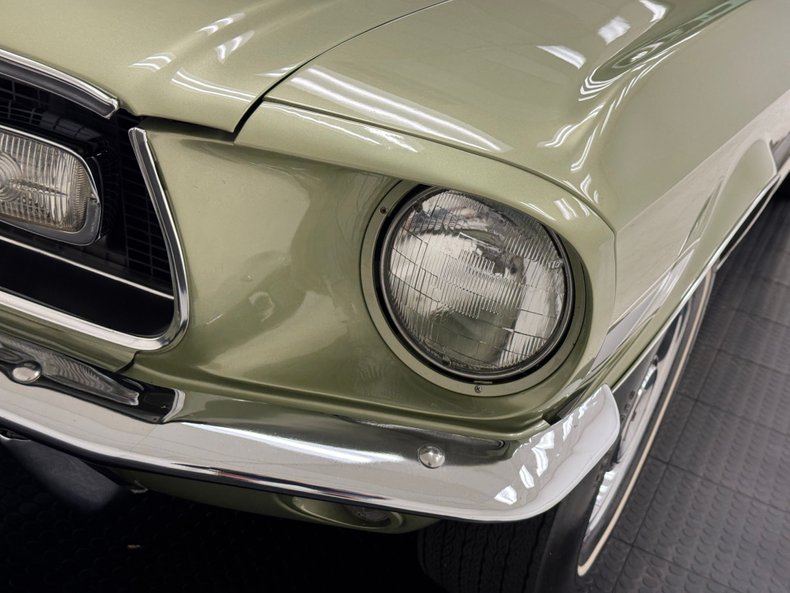 Ford-Mustang-1968-Lime-Gold-Black-17