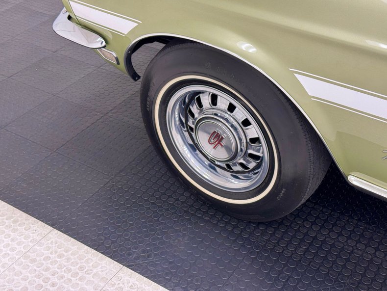 Ford-Mustang-1968-Lime-Gold-Black-19