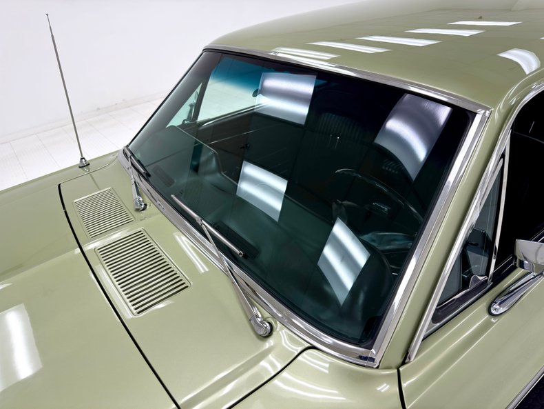 Ford-Mustang-1968-Lime-Gold-Black-20