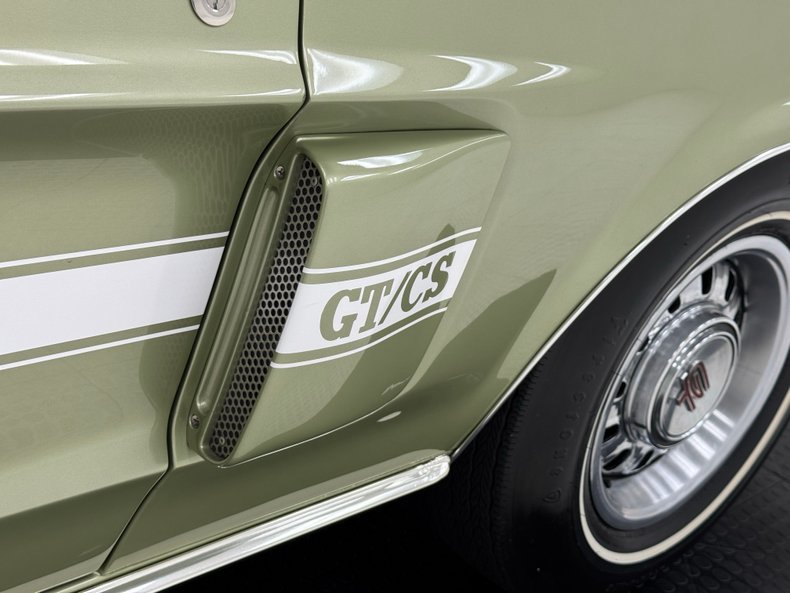 Ford-Mustang-1968-Lime-Gold-Black-24