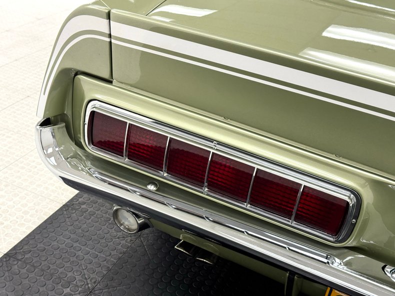 Ford-Mustang-1968-Lime-Gold-Black-27