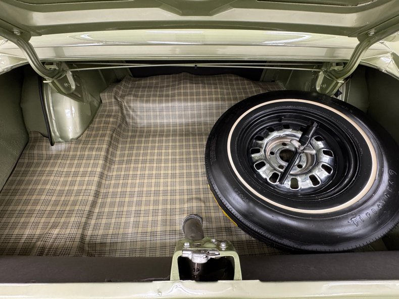 Ford-Mustang-1968-Lime-Gold-Black-33