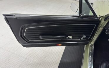 Ford-Mustang-1968-Lime-Gold-Black-35