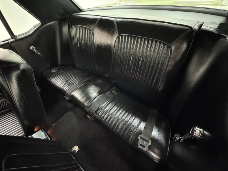 Ford-Mustang-1968-Lime-Gold-Black-39