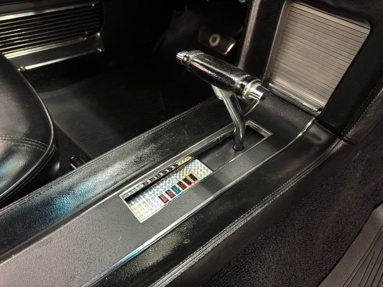 Ford-Mustang-1968-Lime-Gold-Black-49