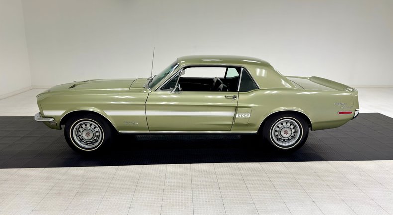 Ford-Mustang-1968-Lime-Gold-Black