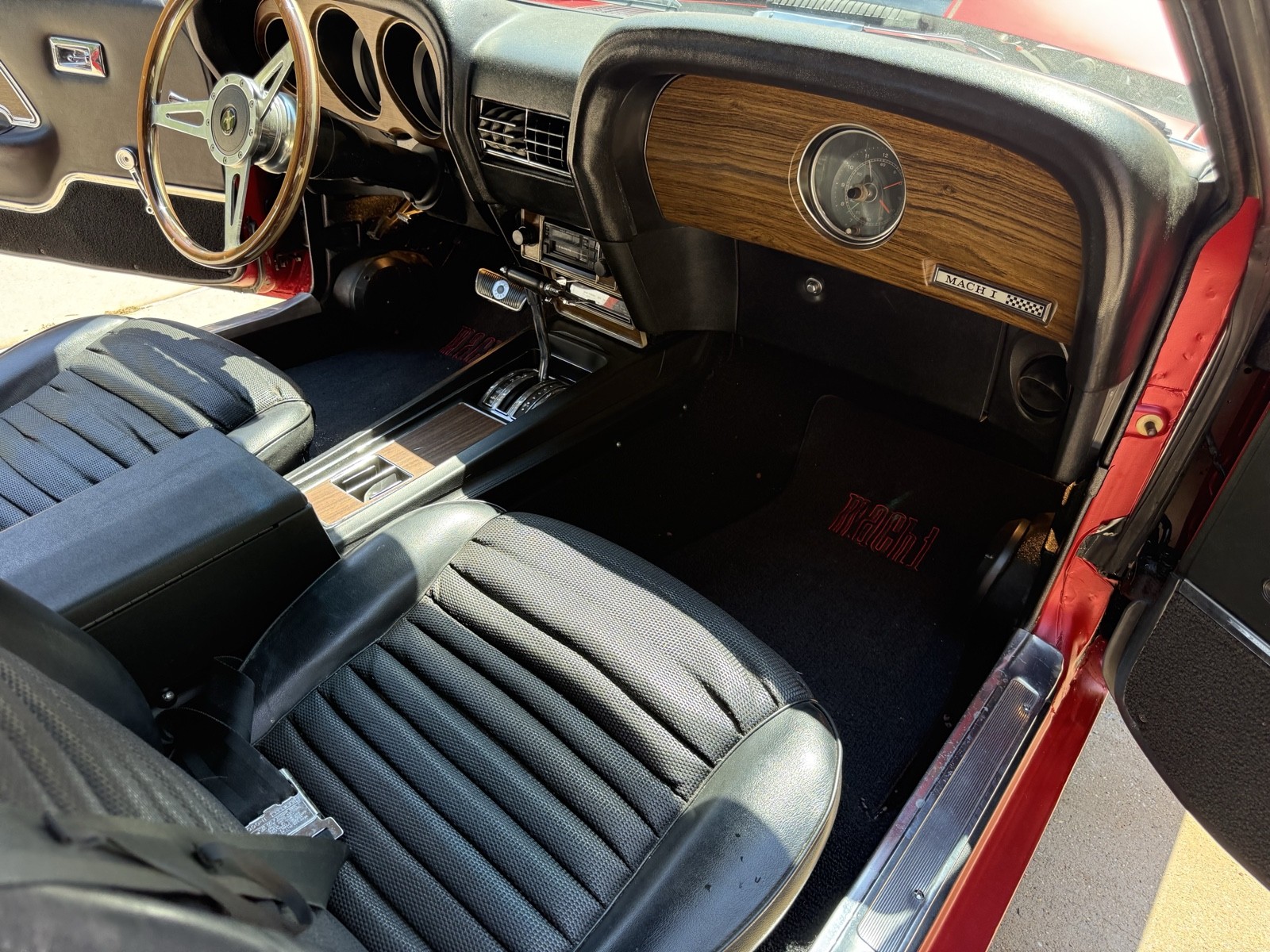 Ford-Mustang-1969-38