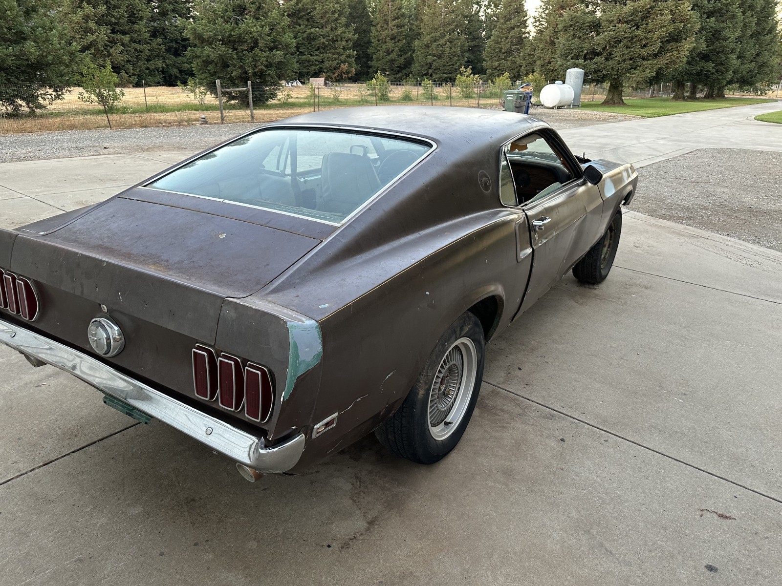 Ford-Mustang-1969-Fastback-2