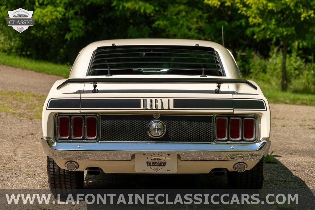 Ford-Mustang-1970-25