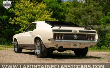 Ford-Mustang-1970-27