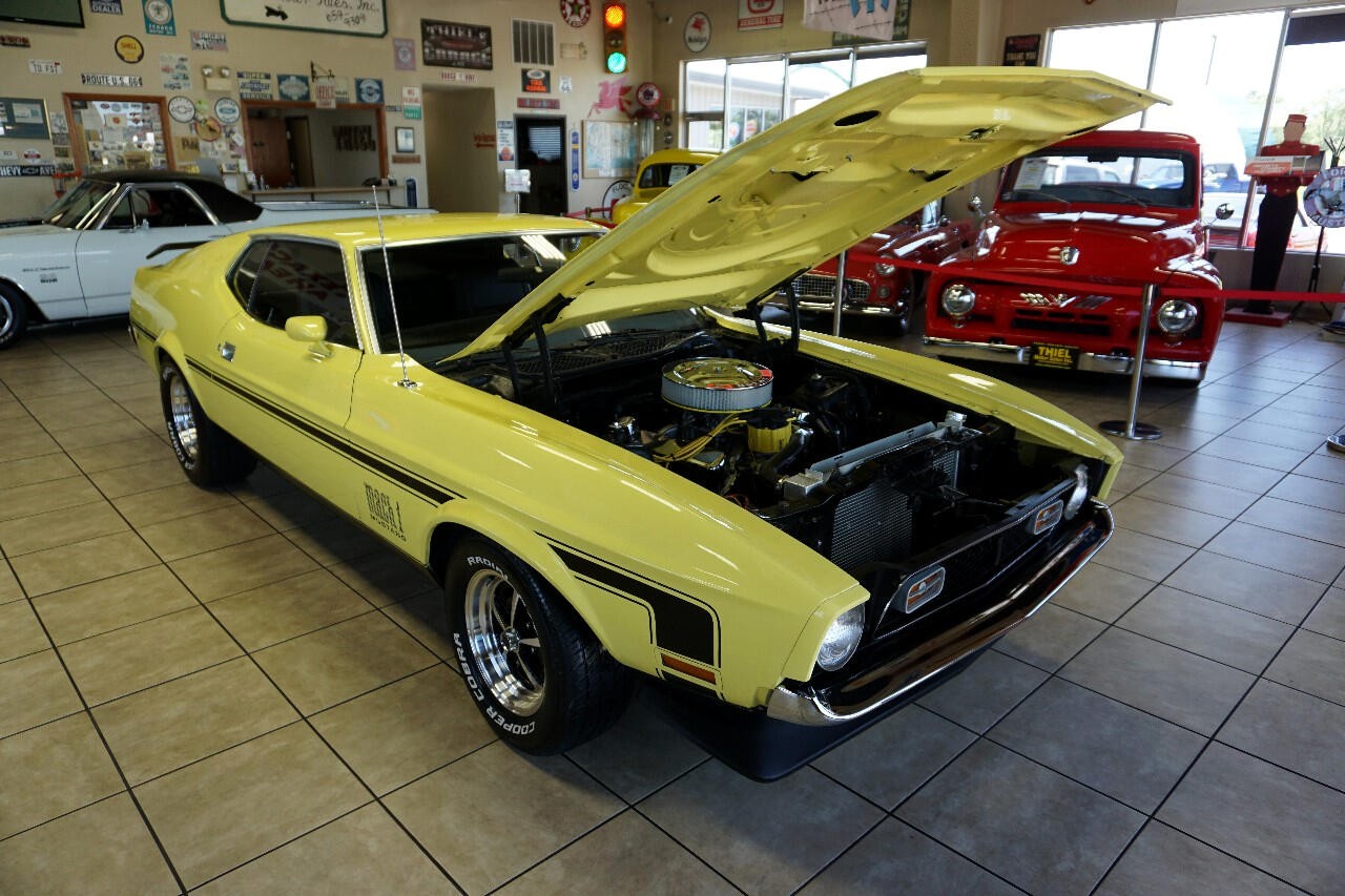 Ford-Mustang-1971-Classic-Car-30