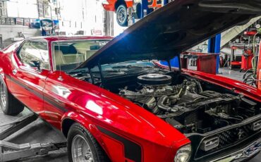 Ford-Mustang-1971-Fastback-10