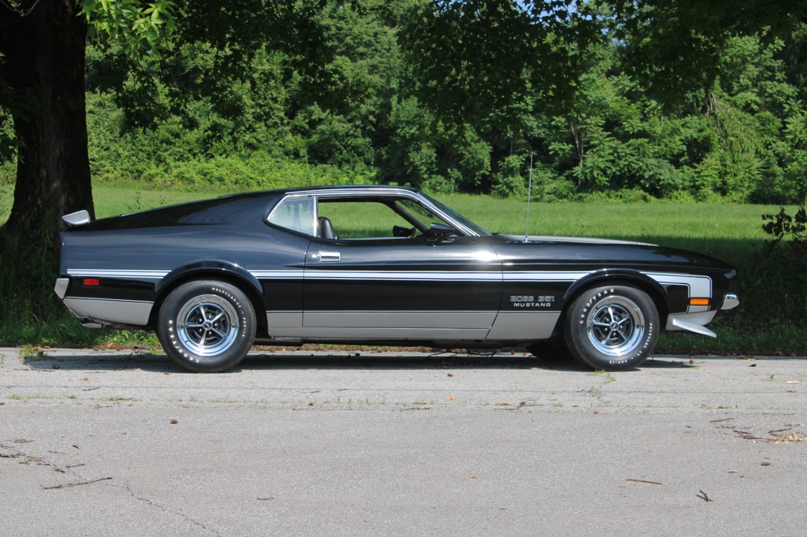 Ford-Mustang-1971-Fastback-5