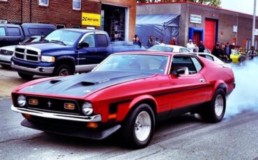Ford-Mustang-1971-Fastback-8