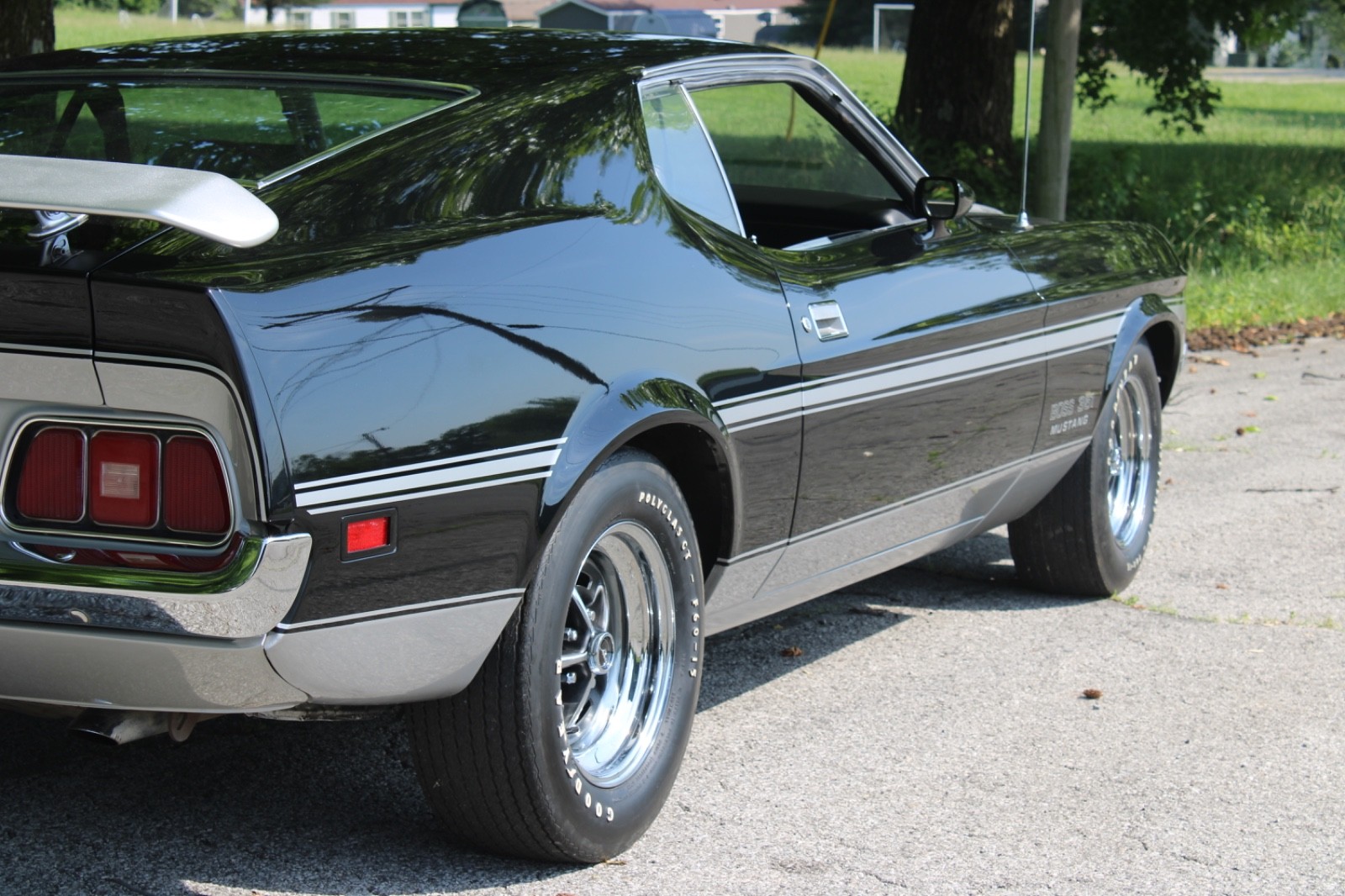 Ford-Mustang-1971-Fastback-9