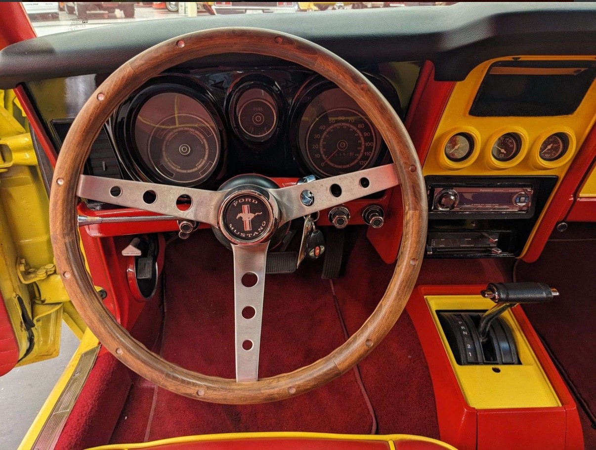 Ford-Mustang-1972-Coupe-13