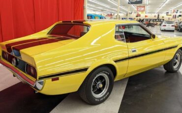 Ford-Mustang-1972-Coupe-2
