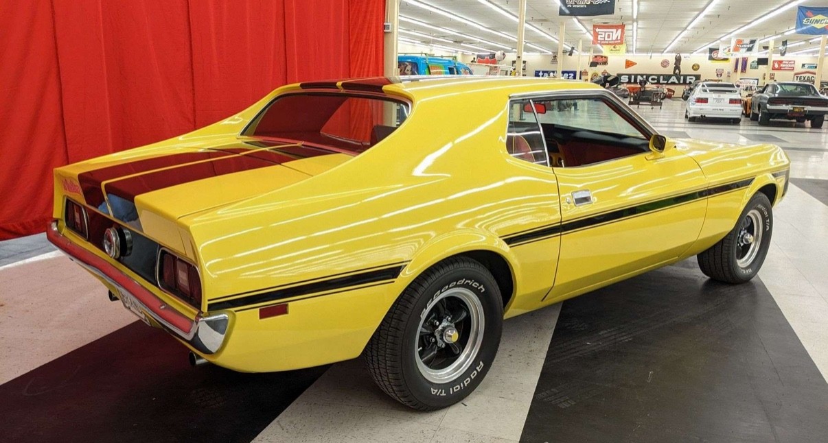Ford-Mustang-1972-Coupe-2