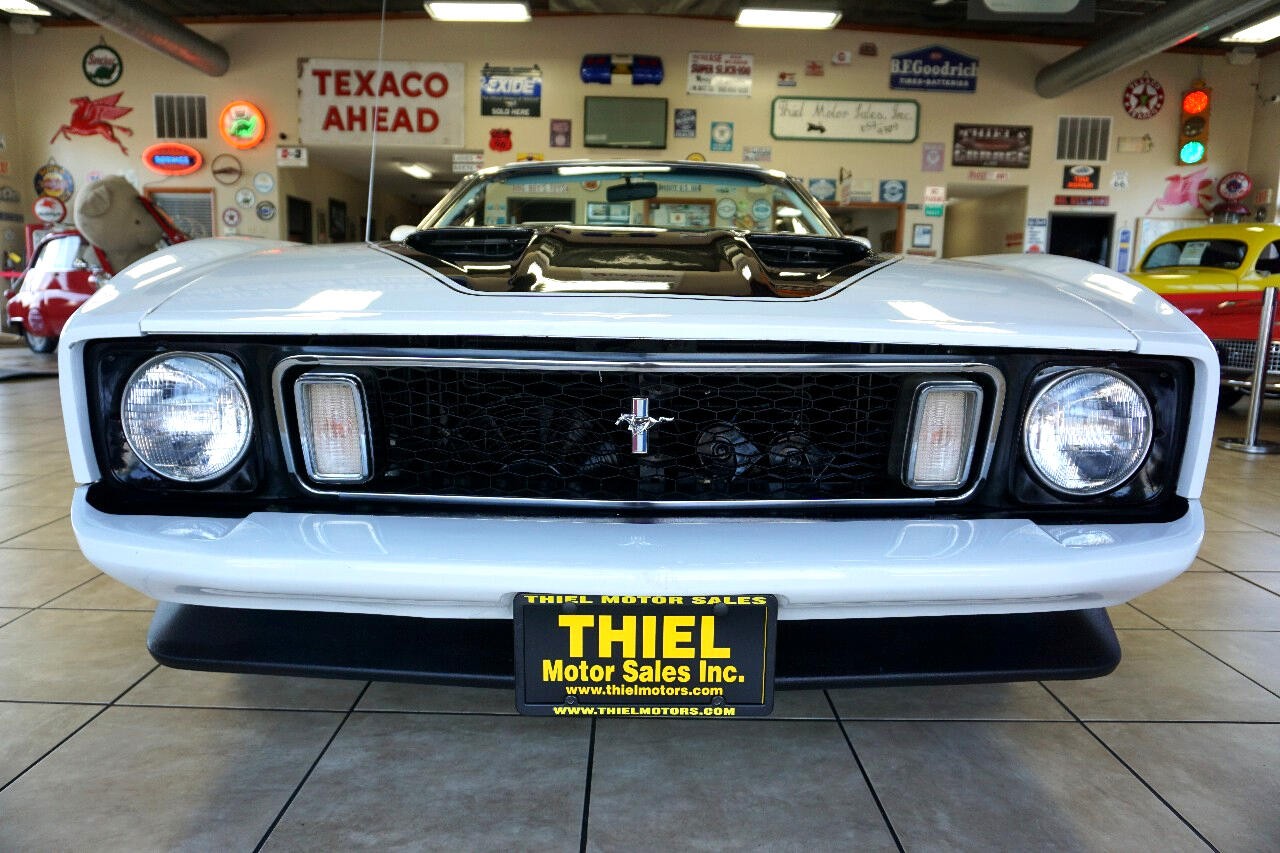 Ford-Mustang-1973-Classic-Car-12