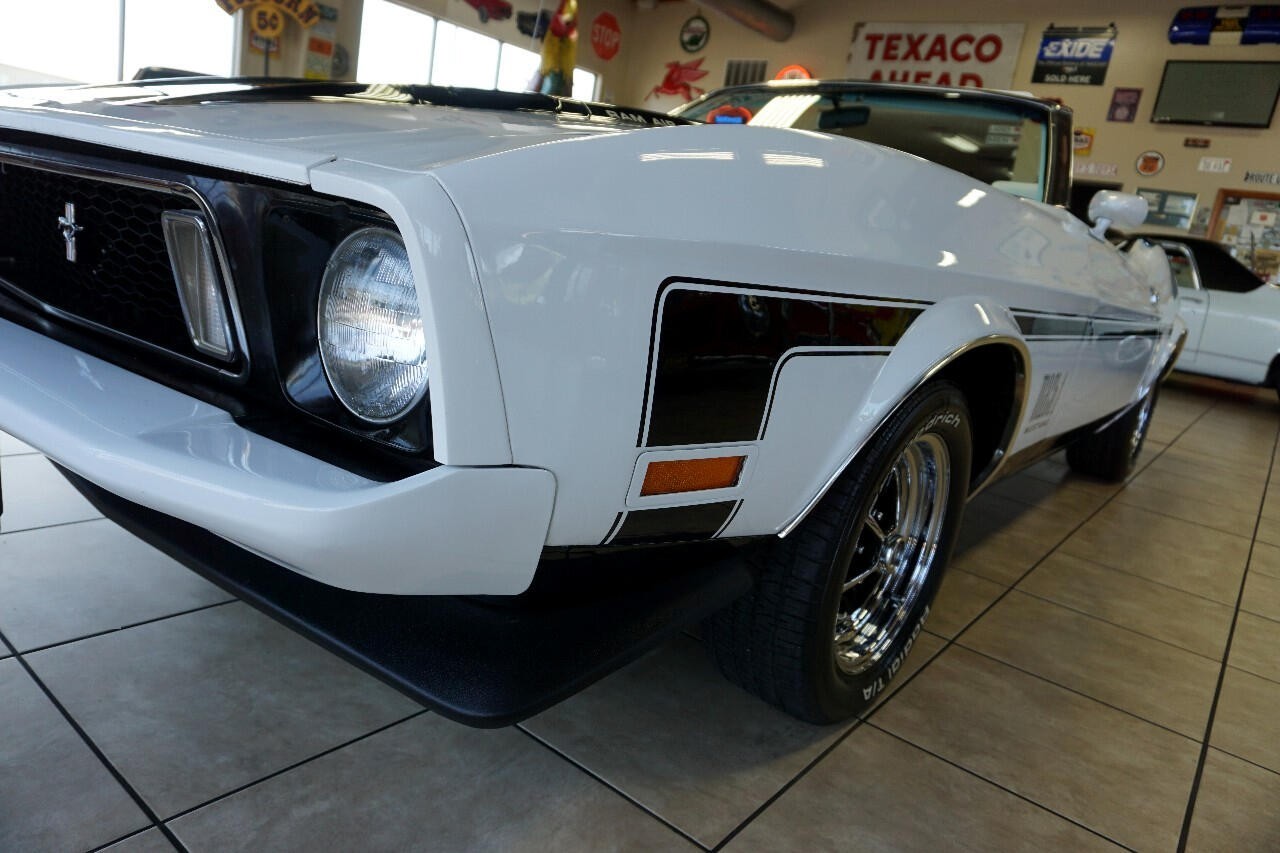 Ford-Mustang-1973-Classic-Car-15