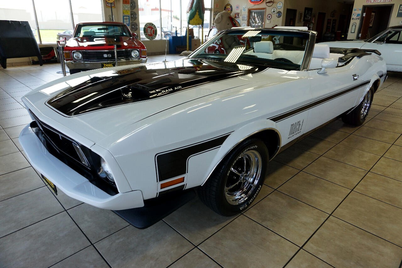 Ford-Mustang-1973-Classic-Car-2