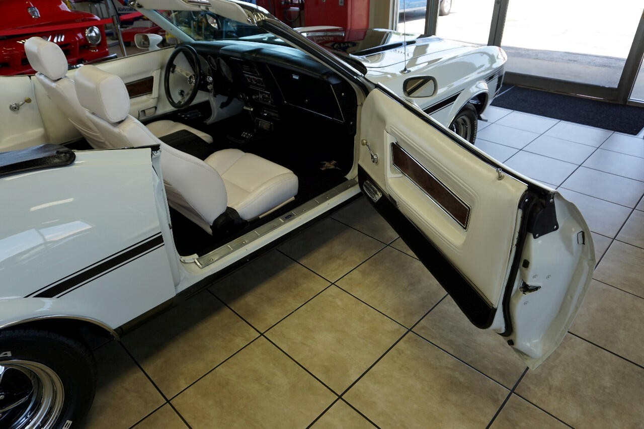 Ford-Mustang-1973-Classic-Car-23
