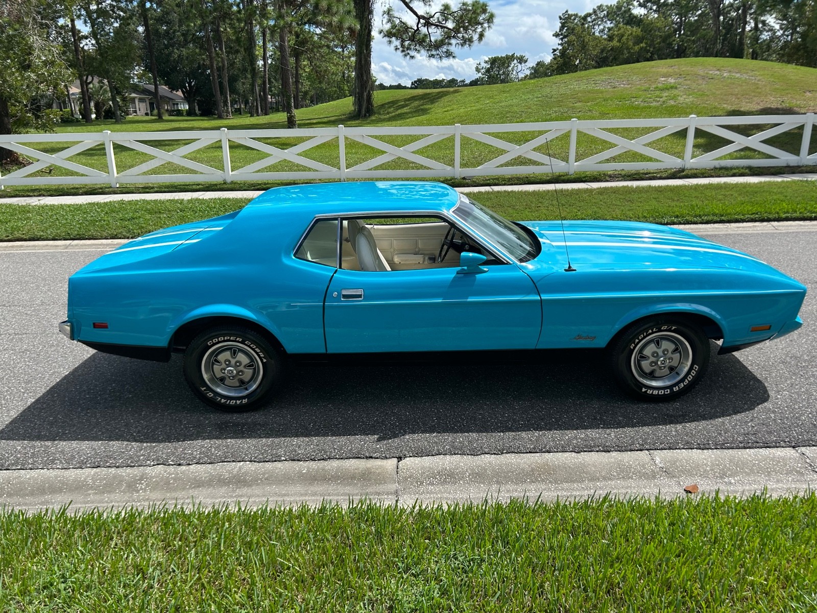 Ford-Mustang-1973-Coupe-17