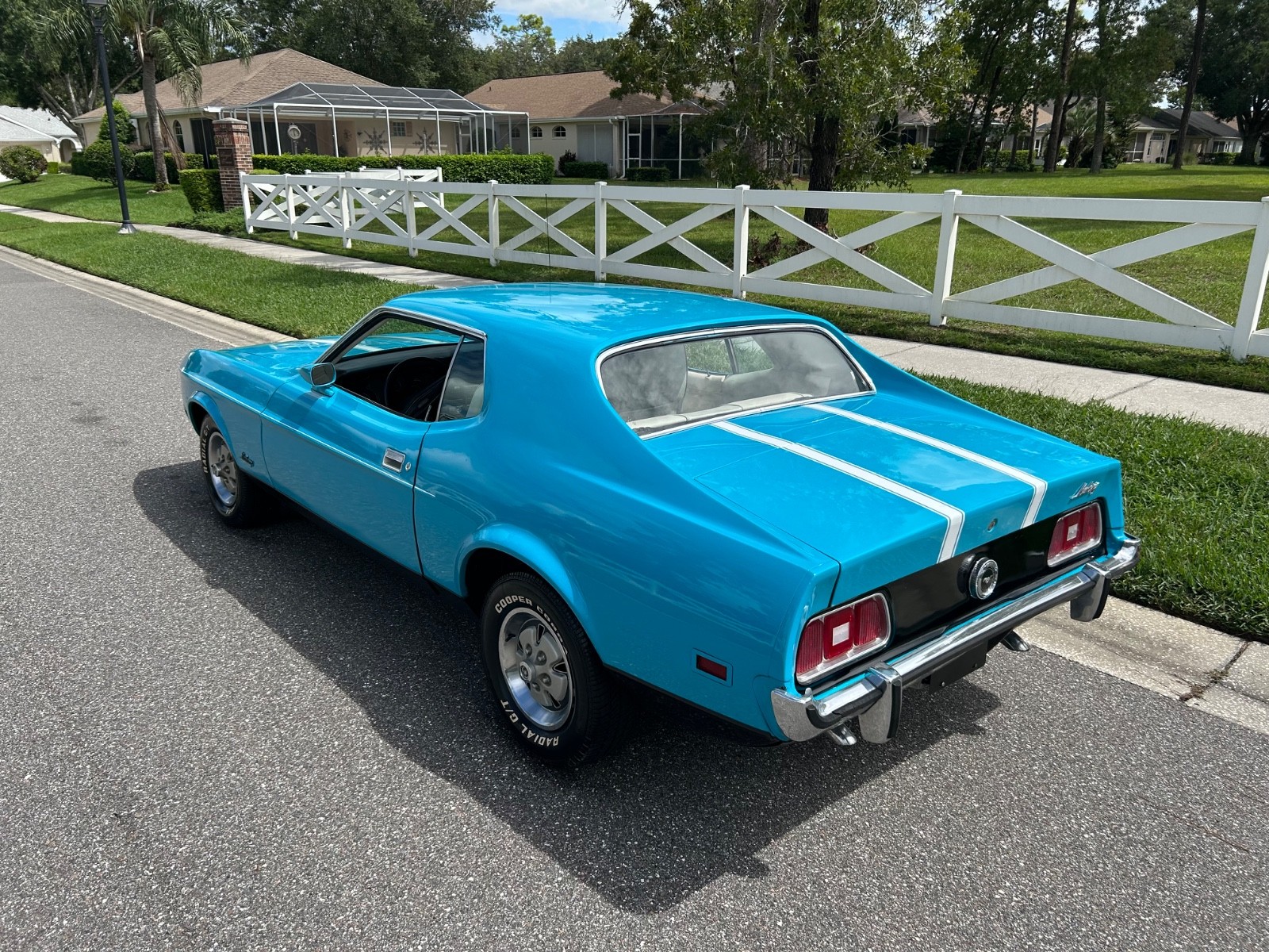 Ford-Mustang-1973-Coupe-2