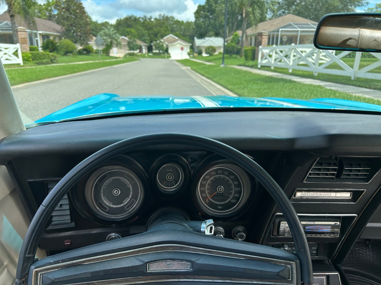 Ford-Mustang-1973-Coupe-27