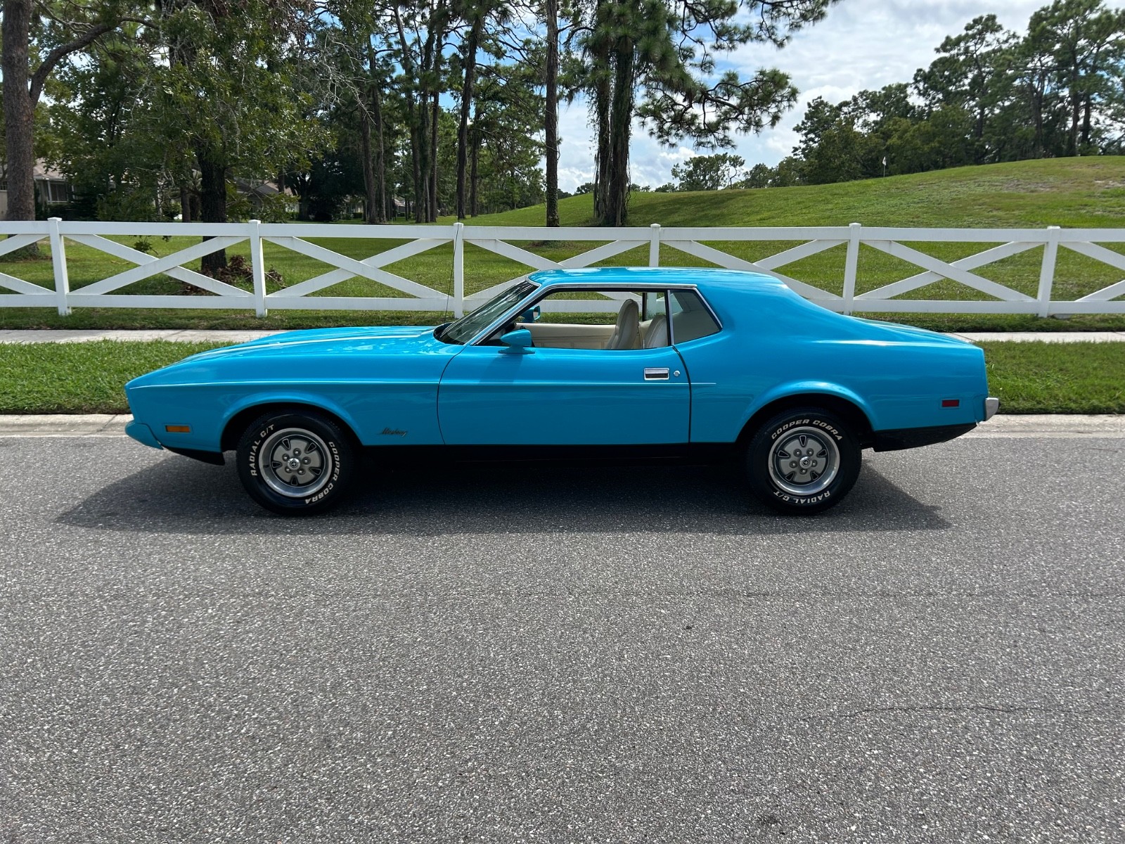 Ford-Mustang-1973-Coupe-28
