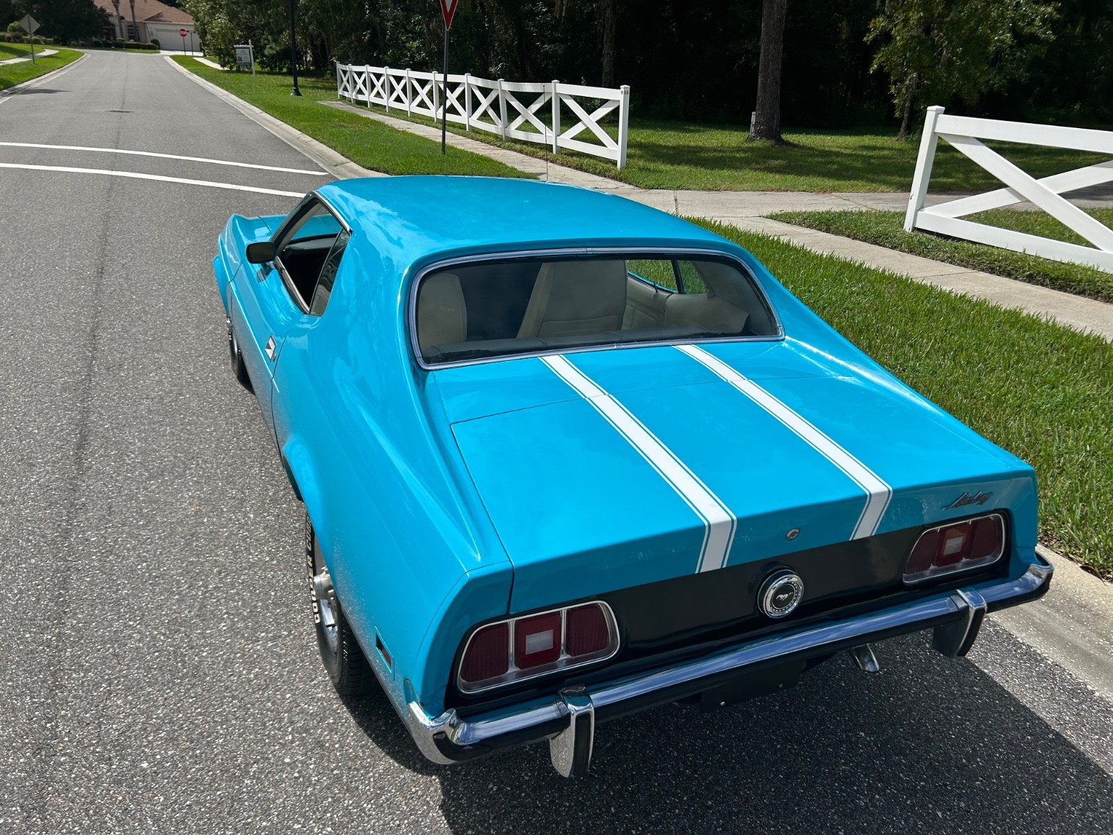 Ford-Mustang-1973-Coupe-33