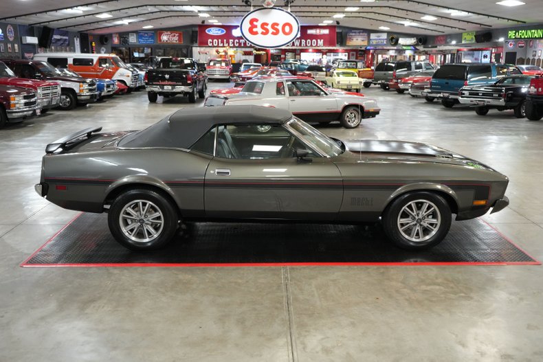 Ford-Mustang-1973-Gray-Black-10