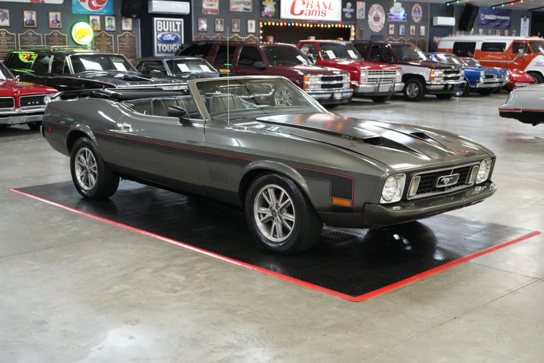 Ford-Mustang-1973-Gray-Black-12