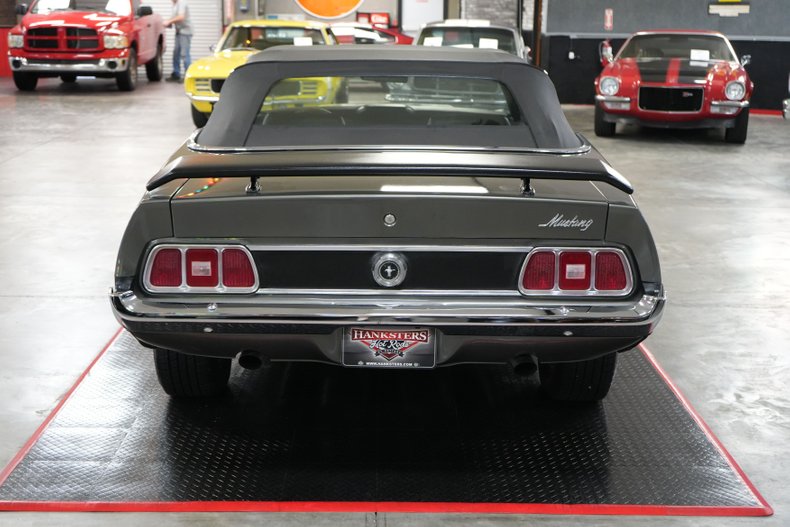 Ford-Mustang-1973-Gray-Black-17