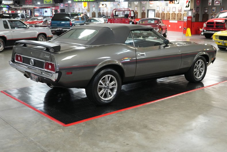 Ford-Mustang-1973-Gray-Black-18