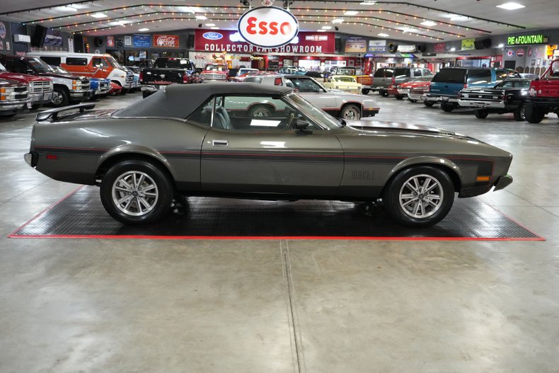 Ford-Mustang-1973-Gray-Black-19