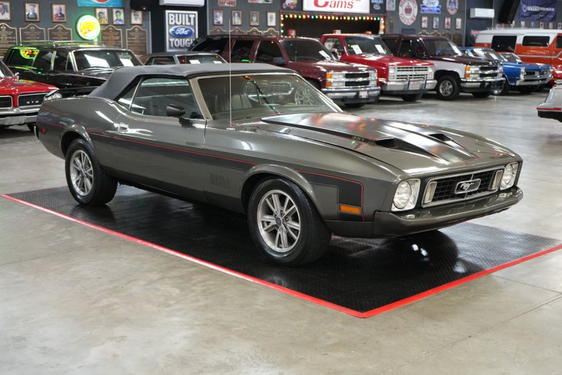 Ford-Mustang-1973-Gray-Black-20