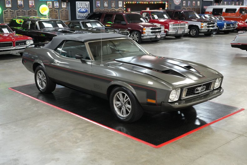 Ford-Mustang-1973-Gray-Black-23