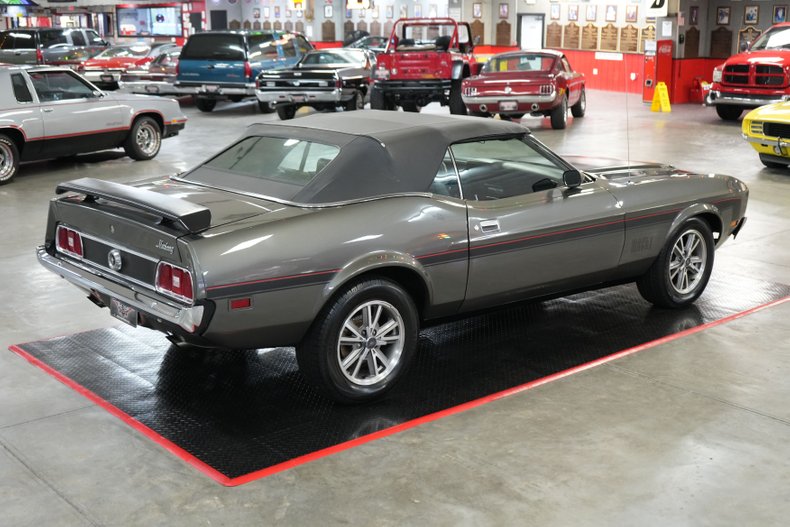 Ford-Mustang-1973-Gray-Black-9