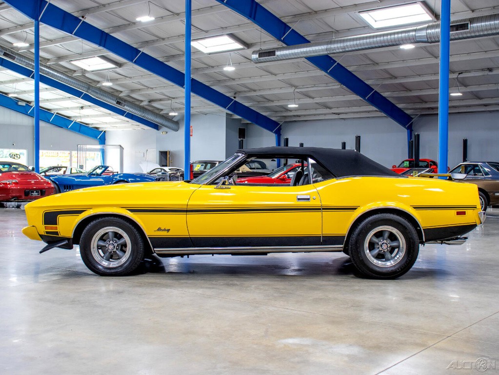 Ford-Mustang-1973-Other-11